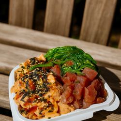 Husubis' Poke Shop