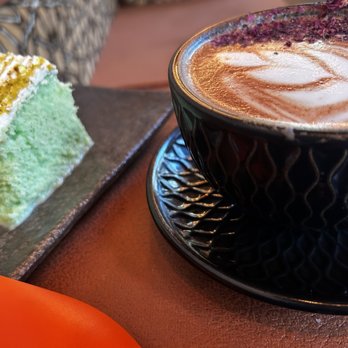Delah Coffee - Pistachio cake and Rose Delah Latte - Desserts Near Me - Oakland, California