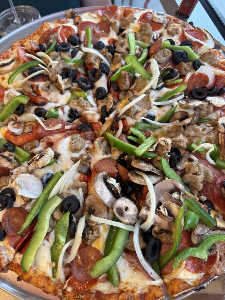 Round Table Pizza, San Antonio | Roadtrippers