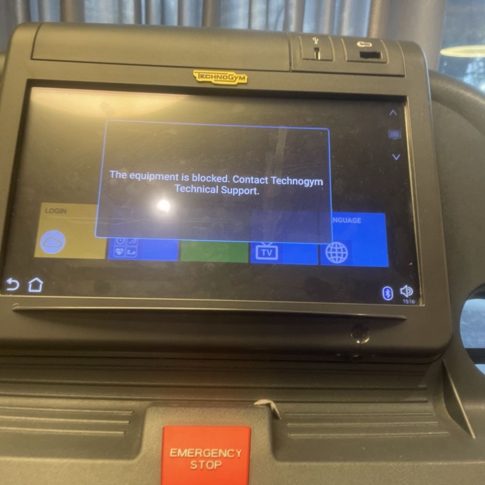 Hanover Broadway - Treadmill down - Apartments Near Me - Oakland, California