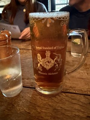 The Royal Standard of England by null