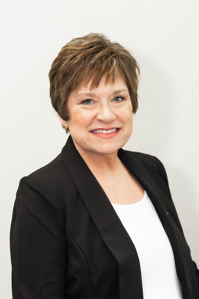 JAYMA GOBROGGE HOWARD HANNA 11 Photos 905 North Clinton St