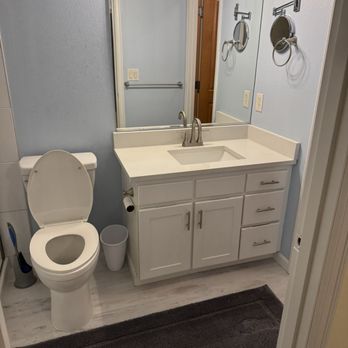 Solid Rock Constructz - Downstairs bath - General Contractors Near Me - Everett, Washington Solid Rock Constructz - Downstairs bath - General Contractors Near Me - Everett, Washington