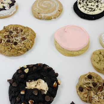 Crumbl - Sunrise - Bakeries Near Me - Sunrise, Florida
