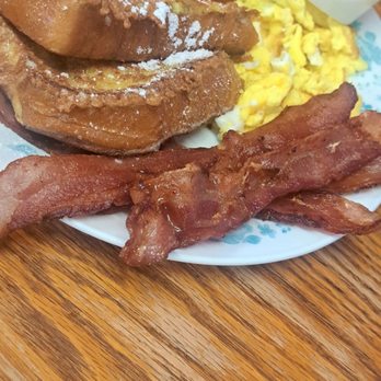 Arthur's Coffee Shop - American Near Me - La Habra, California
