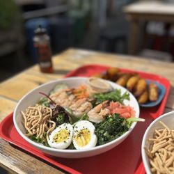 Cali Alley - Grilled Prawn Salad Bowl