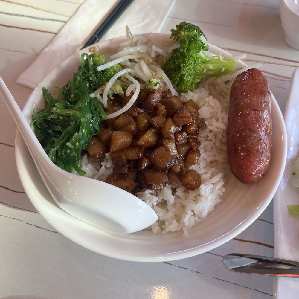 JP Taiwan Bistro - Pork rice with taiwan sausage - Taiwanese Near Me - Cupertino, California JP Taiwan Bistro - Pork rice with taiwan sausage - Taiwanese Near Me - Cupertino, California
