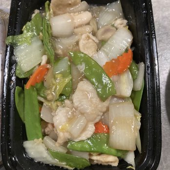 Peking Garden - Chicken with Snowpeas - Chinese Near Me - Vancouver, Washington