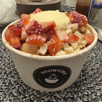 Snowtime - Strawberry cheesecake - Coffee & Tea Near Me - Chandler, Arizona