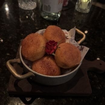 Vanderpump A Paris - Crème brûlée beignets - French Near Me - Las Vegas, Nevada Vanderpump A Paris - Crème brûlée beignets - French Near Me - Las Vegas, Nevada