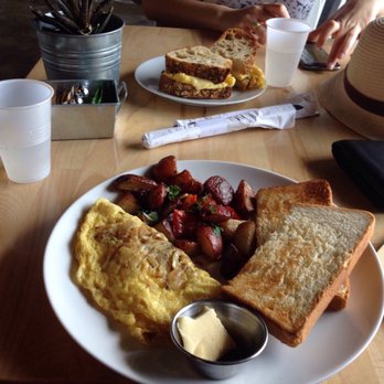 MIAM Cafe - Organic omelet ! - Sandwiches Near Me - Miami, Florida