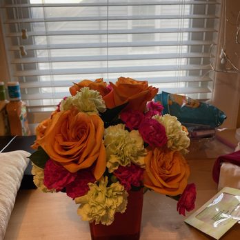Floral Expressions - Florists Near Me - Woodbridge, New Jersey