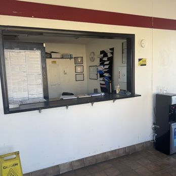 Valvoline Express Care - Front office - Oil Change Stations Near Me - Placentia, California