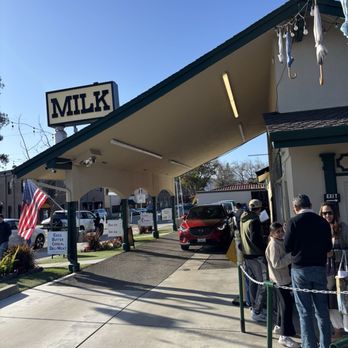 Meadowlark Dairy - Drive-thru - Ice Cream & Frozen Yogurt Near Me - Pleasanton, California Meadowlark Dairy - Drive-thru - Ice Cream & Frozen Yogurt Near Me - Pleasanton, California