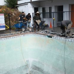 Henry's Pool Service