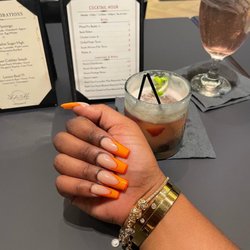 Hi Nails