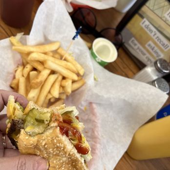 Gold Rush Burgers - Burgers Near Me - Yreka, California Gold Rush Burgers - Burgers Near Me - Yreka, California
