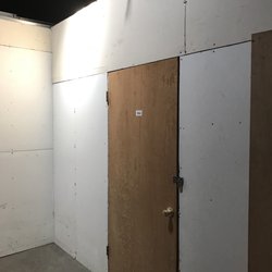 Railside Mini Storage - Clean with natural lighting