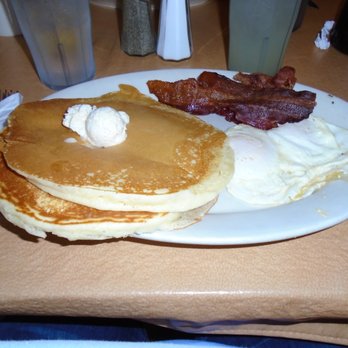 Crackers & Co Cafe - 222 breakfast w/bacon & eggs over easy - American Near Me - Mesa, Arizona