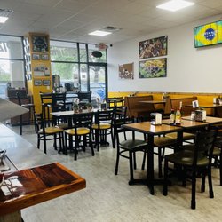 Mama’s Bakery & Restaurant - Dining area with buffet