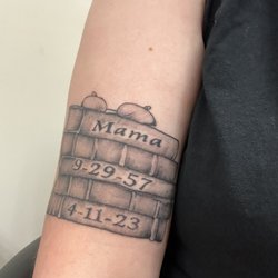 Ink Link Tattoos - This is my memorial tattoo after it healed.