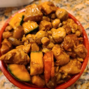 Fresh Wok - Mushroom chicken bowl - Chinese Near Me - Fontana, California Fresh Wok - Mushroom chicken bowl - Chinese Near Me - Fontana, California