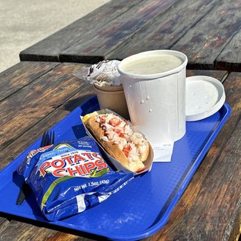 Captain Scott's Lobster Dock - Hot lobster roll and quart of New England clam chowder - Seafood Near Me - New London, Connecticut