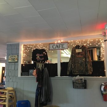 Char's Cafe - American Near Me - Bruce Crossing, Michigan