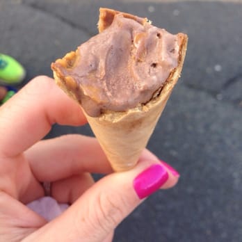 Magic Fountain - Ice Cream & Frozen Yogurt Near Me - Summit, New Jersey