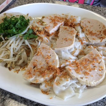Thien Thanh - #8 Banh Cuon with Cha Gio or steamed rice paper with pork roll. - Vietnamese Near Me - Houston, Texas Thien Thanh - #8 Banh Cuon with Cha Gio or steamed rice paper with pork roll. - Vietnamese Near Me - Houston, Texas