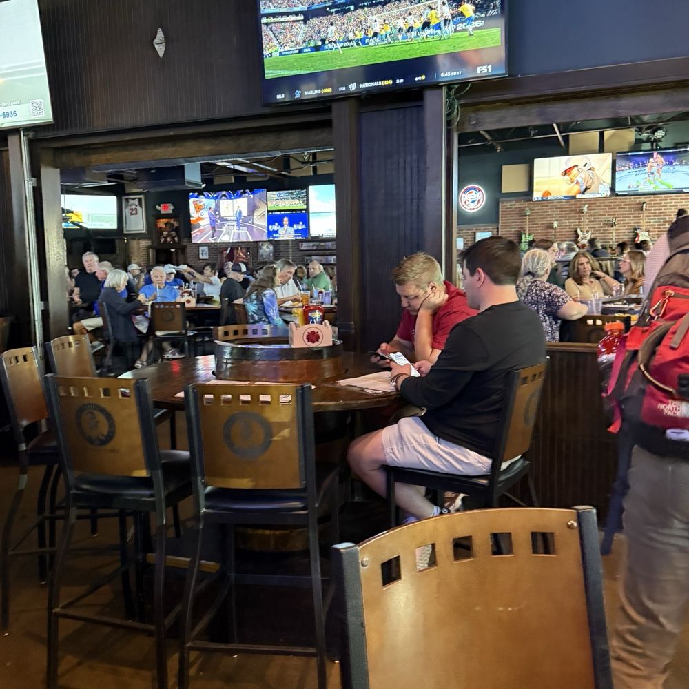 Ale Emporium - Coming in - Pizza Near Me - Indianapolis, Indiana Ale Emporium - Coming in - Pizza Near Me - Indianapolis, Indiana