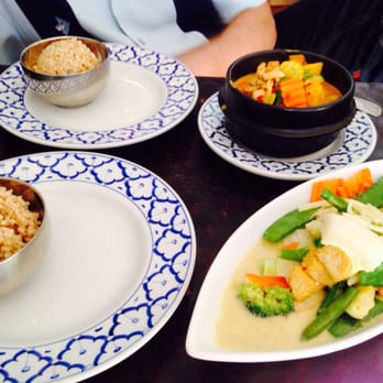 Ruthai's Thai Kitchen - Thai Near Me - Cincinnati, Ohio