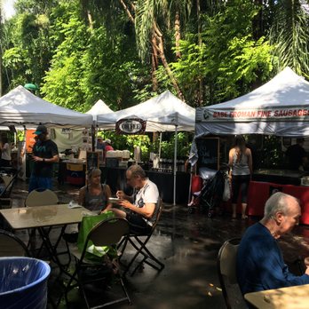 Pinecrest Gardens - Nice eating area - Botanical Gardens Near Me - Pinecrest, Florida