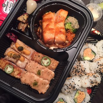 Minami Toronto - Salmon bento and sous-vide tuna roll - Japanese Near Me - Toronto, Ontario