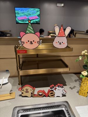 Haidilao Hot Pot Toronto Downtown by null