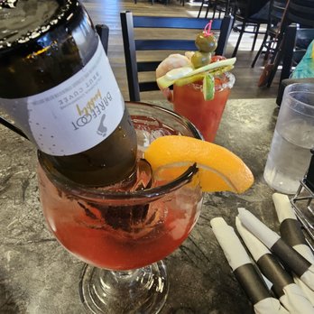 Andy's North - Mondo Strawberry mimosa & Shrimpboat bloody Mary - Lounges Near Me - Pasco, Washington