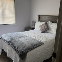 Geneva's Hideaway - 2nd bedroom