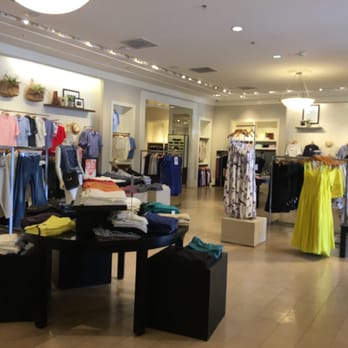 Banana Republic - Front - Women's Clothing Near Me - Fresno, California Banana Republic - Front - Women's Clothing Near Me - Fresno, California