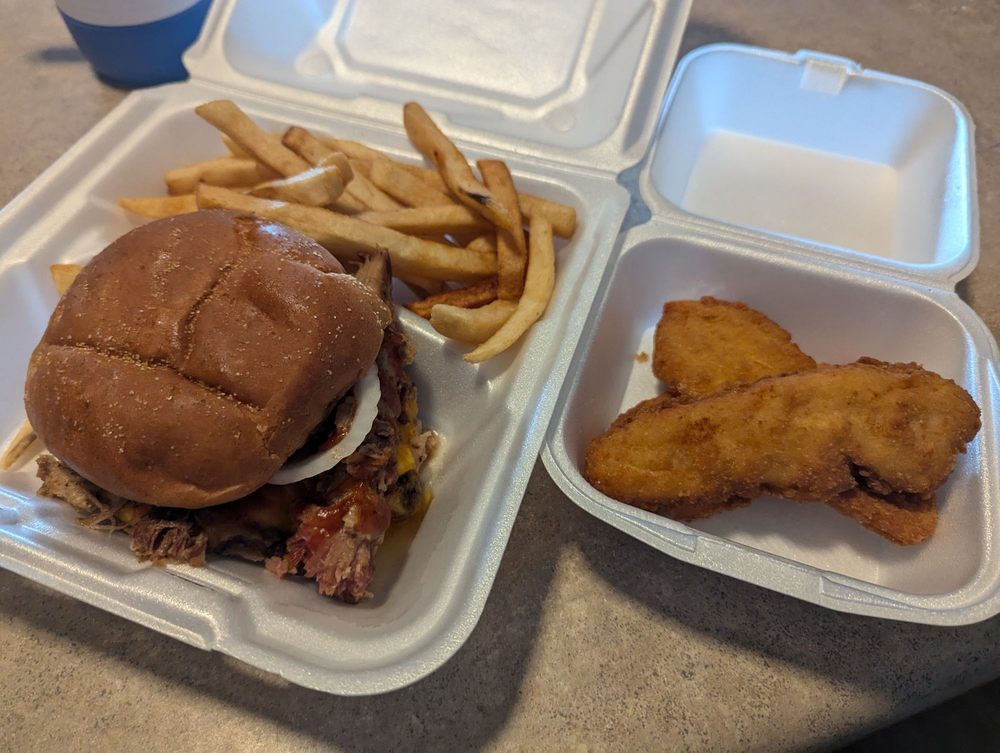 2 Guys & A Grill Logo