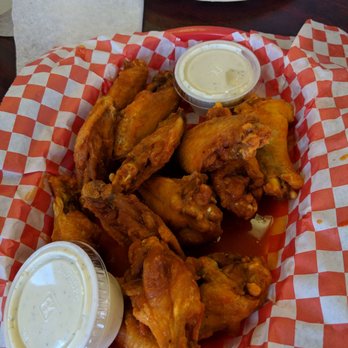 Don's NY Pizza in Peoria - Medium wings - Pizza Near Me - Peoria, Arizona