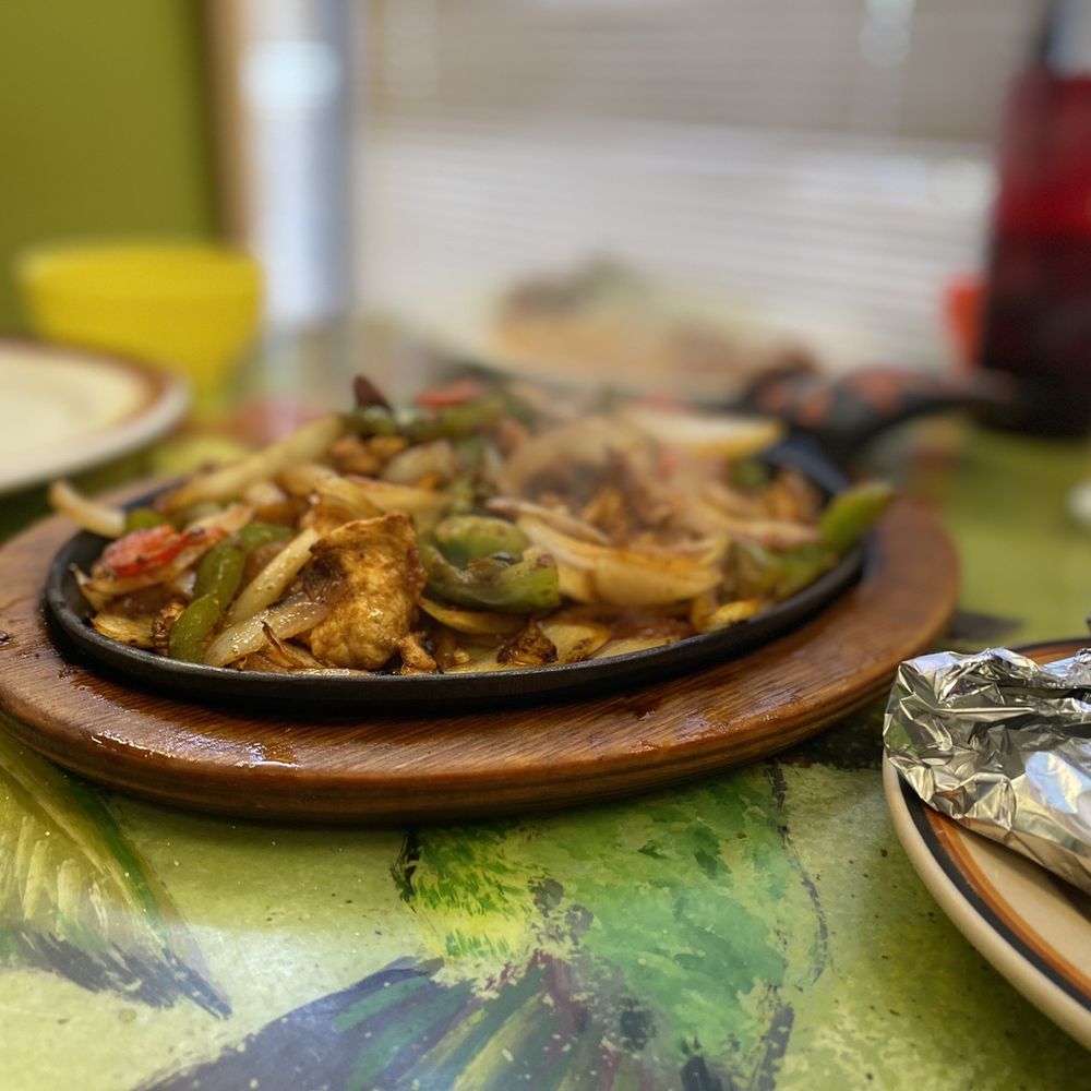 Portales - Chicken Fajita - Mexican Near Me - Memphis, Tennessee