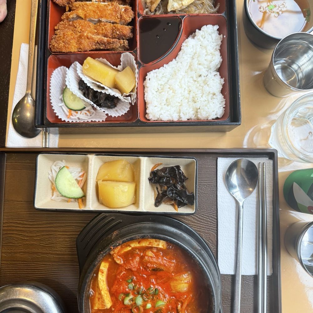 Little Seoul - Chicken bento  Kimchi jjigae - Korean Near Me - Paris 02, 75