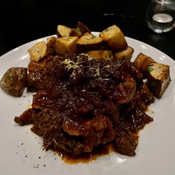 Tre Vele - Red wine braised oxtail - loved it for a cold drizzly fall night. Great flavor. - Italian Near Me - Sandy Springs, Georgia Tre Vele - Red wine braised oxtail - loved it for a cold drizzly fall night. Great flavor. - Italian Near Me - Sandy Springs, Georgia