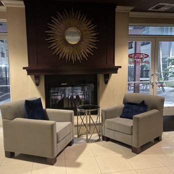 Embassy Suites by Hilton Valencia - Hotels Near Me - Valencia, California