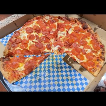 The Curry Pizza Company - Extra Large Goodfellas Mega Pepperoni - Pizza Near Me - Stevenson Ranch, California The Curry Pizza Company - Extra Large Goodfellas Mega Pepperoni - Pizza Near Me - Stevenson Ranch, California