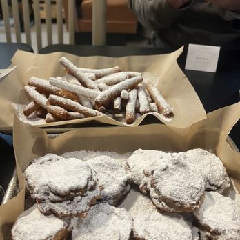 JLB Eatery - Fried Oreos and funnel cake fries - Chicken Wings Near Me - Fulshear, Texas