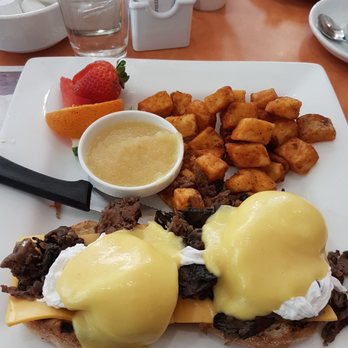 Ben & Florentine - Philly Bennedictines - Breakfast & Brunch Near Me - Quebec City, Quebec