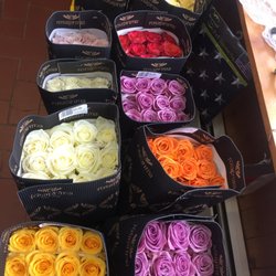 Harris Bouquet - Only quality roses are purchased at Harris Bouquet