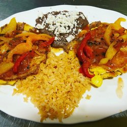 Franco's Taquería Y Restaurante - Huevos emplatados