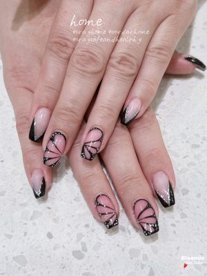 Bloomie Nail Salon by null